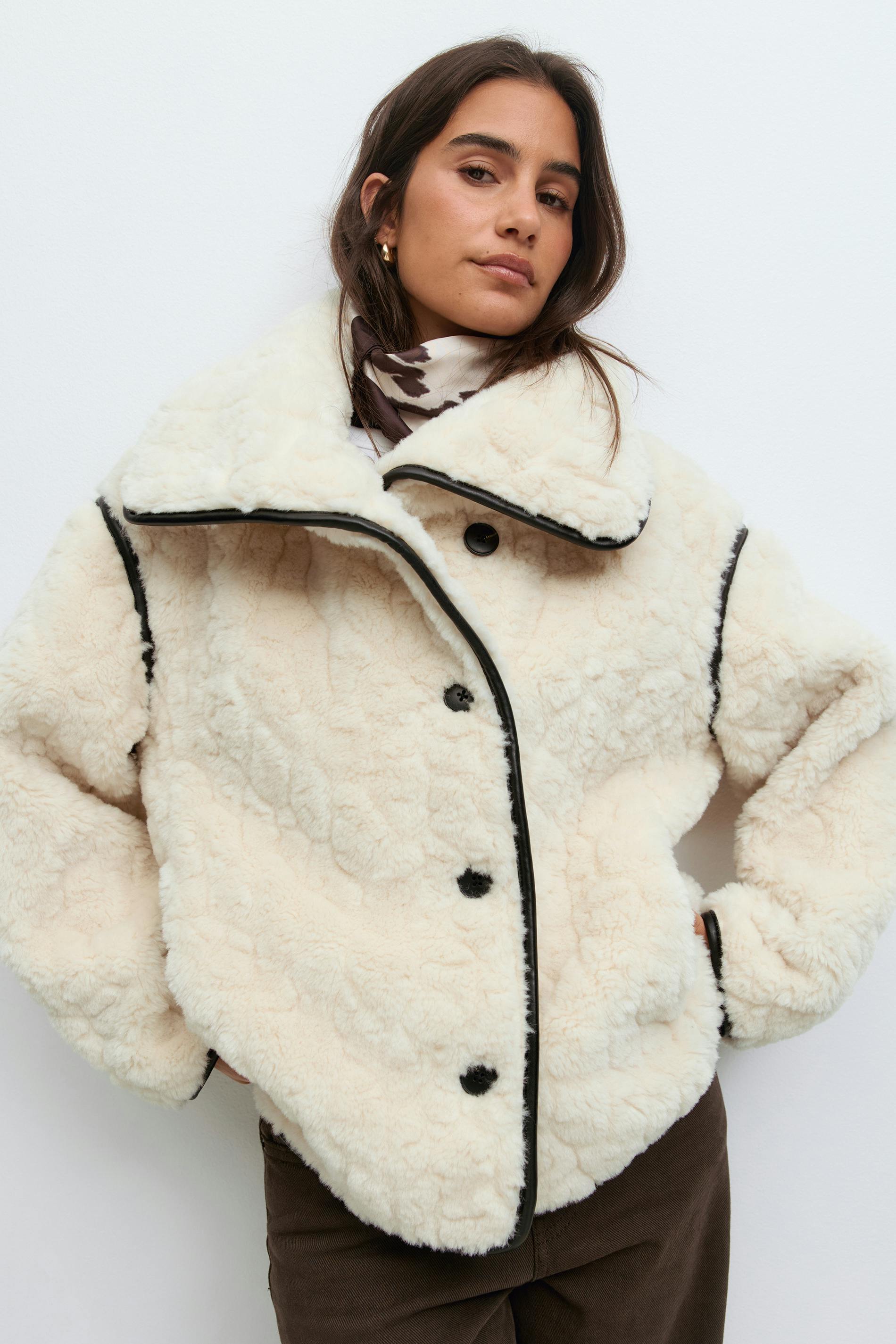 Chic Faux Fur Jacket