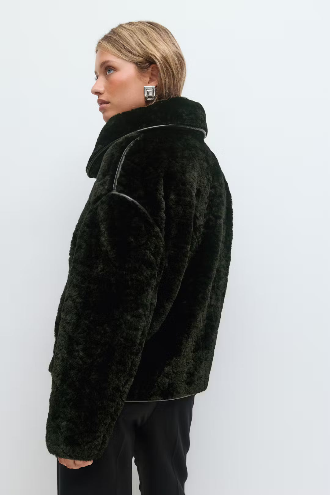 Chic Faux Fur Jacket