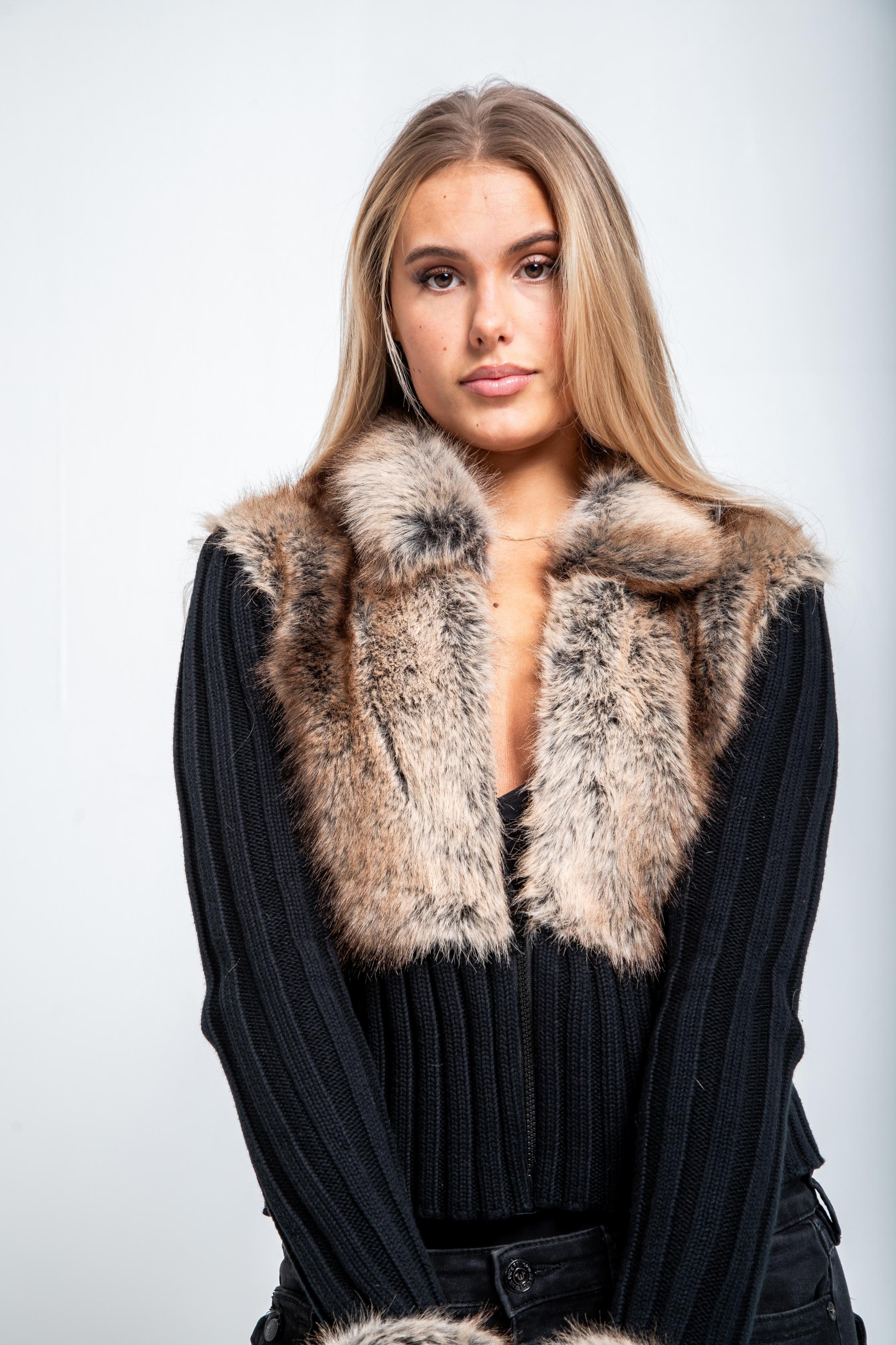 Cardigan Fur - White/Black
