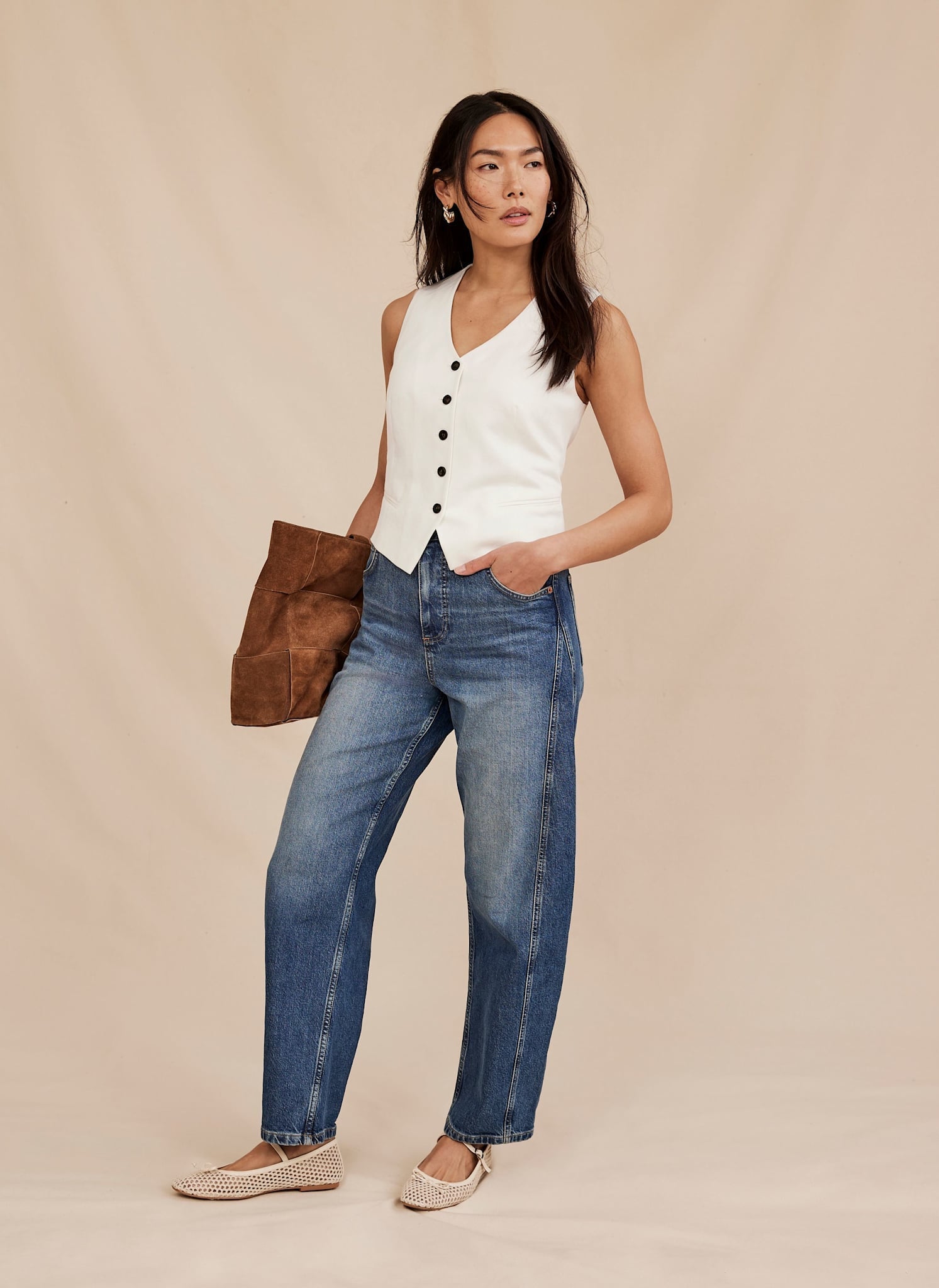 Cropped Barrel Leg Jeans