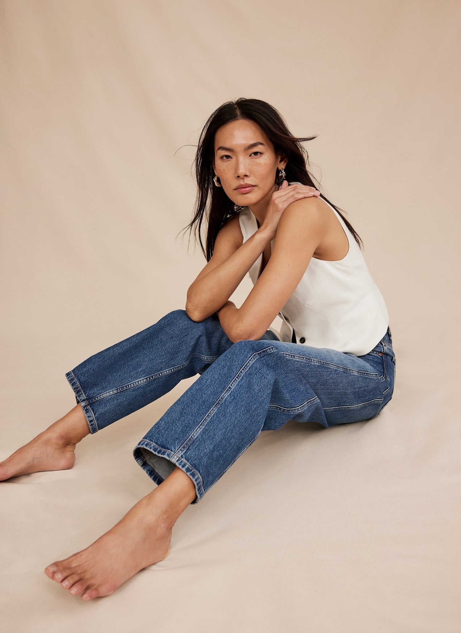 Cropped Barrel Leg Jeans